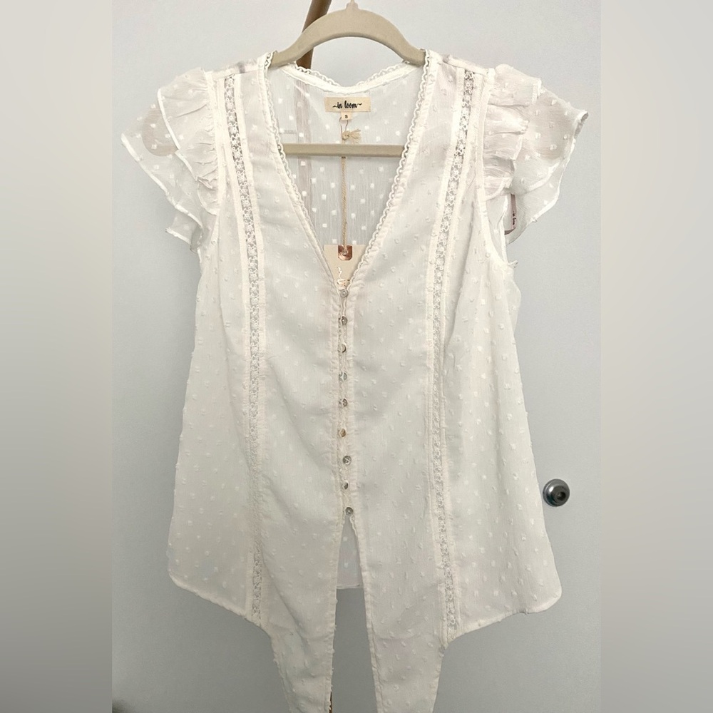 NWT White Ruffled Button-Down Top